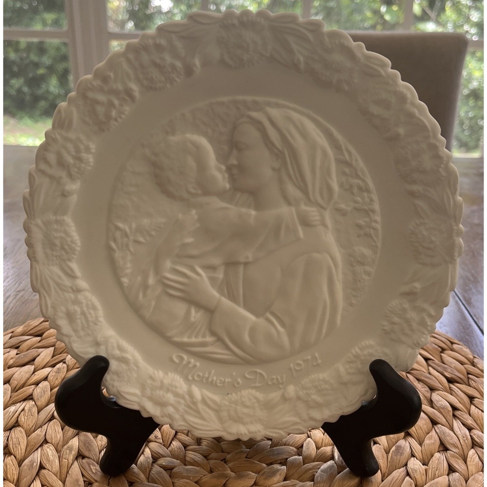 Madonna Of The Grotto Mother'S Day - 1974 White Satin by FENTON Collectors Plate